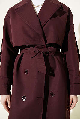 Göğüs Pelerinli Kuşaklı Uzun Trençkot Mürdüm - Trençkot