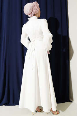 Gold Aksesuarlı Balon Kol Abiye Elbise Beyaz - Elbise