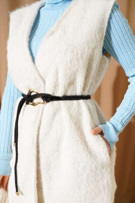 Gold Aksesuarlı Kuşaklı Sakallı Yelek Bej - Yelek