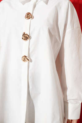 Gold Aksesuarlı Oversize Gömlek Beyaz - Gömlek