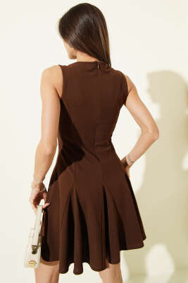 Gold Aksesuarlı Sıfır Kol Mini Elbise Kahve - Kadın Giyim Modelleri