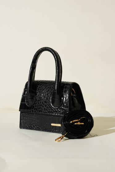 Gold Arma Detaylı Rugan Çanta Siyah - Kol Çantası