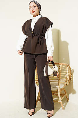 Gold Broşlu Yelekli İkili Takım Acı Kahve - İkili Takım