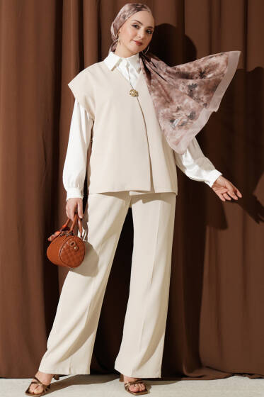 Gold Broşlu Yelekli İkili Takım Bej - İkili Takım