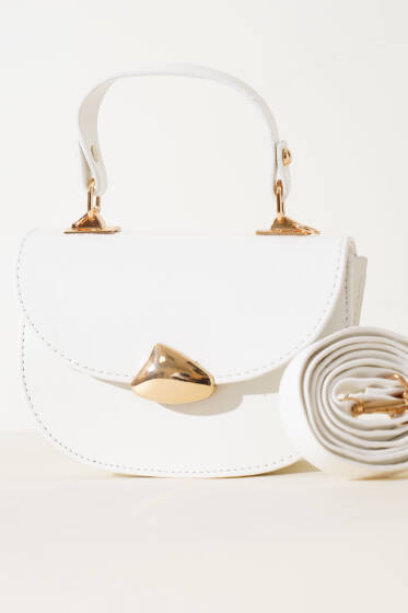 Gold Detaylı Baget Çanta Beyaz - Kol Çantası