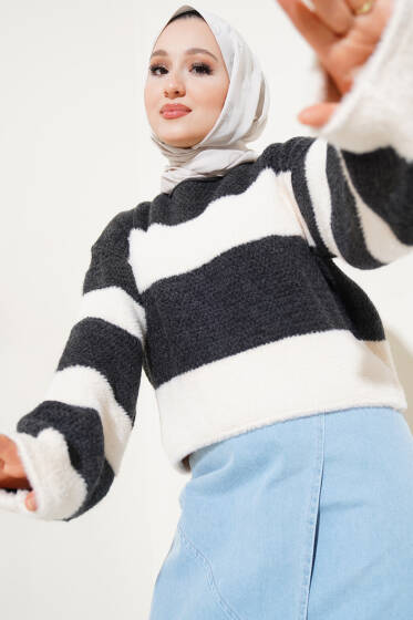 Gold Detaylı Salaş Triko Crop Kazak Antrasit - Triko Kazak