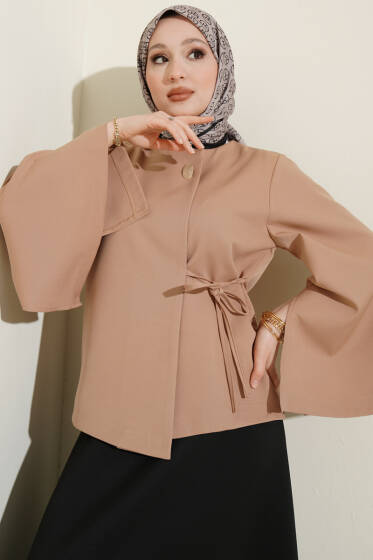 Gold Düğmeli Bağcıklı Kısa Ceket Latte - Ceket