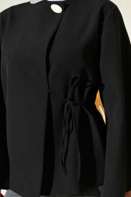 Gold Düğmeli Bağcıklı Kısa Ceket Siyah - Ceket