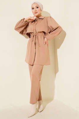 Gold Düğmeli Bel Tünelli İkili Takım Latte - HBS