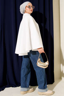 Gold Düğmeli Buklet Panço Beyaz - Panço