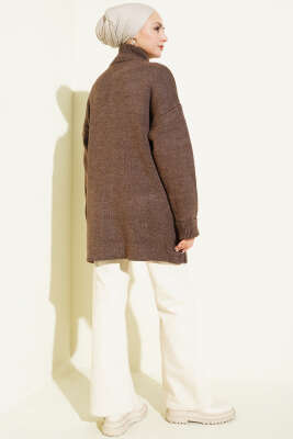 Gold Düğmeli Cepli Triko Hırka Kahve - Hırka