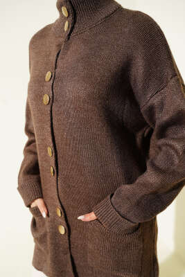 Gold Düğmeli Cepli Triko Hırka Kahve - Hırka