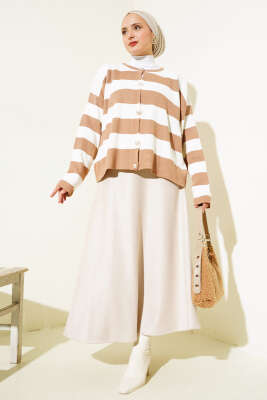 Gold Düğmeli Çizgili Kısa Triko Hırka Büsküvi - Triko Hırka