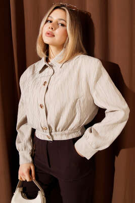 Gold Düğmeli Kabartmalı Kısa Ceket Bej 