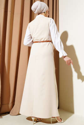 Gold Düğmeli Kemerli Jile Elbise Bej - Tesettür Elbise