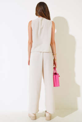 Gold Düğmeli Keten Yelekli İkili Takım Bej - Kadın Giyim Modelleri