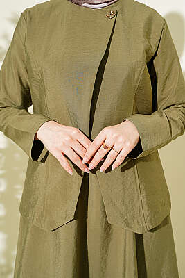 Gold Düğmeli Paraşüt Etekli Takım Çağla Yeşili - İkili Takım