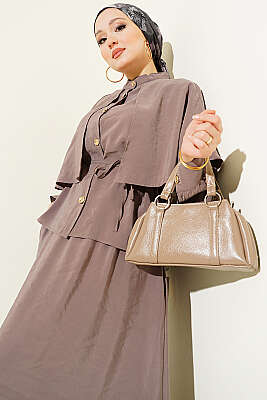 Gold Düğmeli Pelerinli Modal Etekli Takım Vizon - NEVA MODA