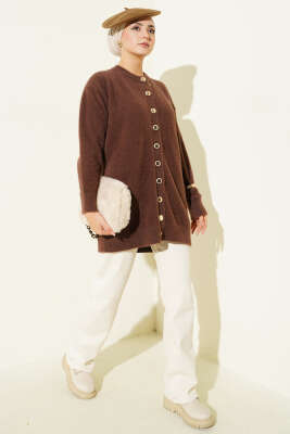 Gold Düğmeli Peluş Hırka Kahve - Hırka