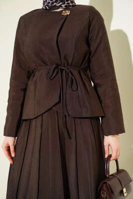 Gold Düğmeli Pileli Etekli İkili Takım Kahve - İkili Takım