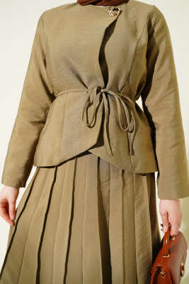 Gold Düğmeli Pileli Etekli İkili Takım Yağ Yeşili - İkili Takım