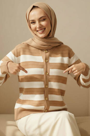 Gold Düğmeli Triko Kısa Hırka Latte - Hırka