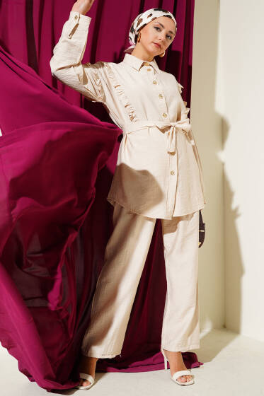 Gold Düğmeli Yaka Fırfırlı İkili Takım Bej - İkili Takım