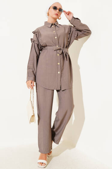 Gold Düğmeli Yaka Fırfırlı İkili Takım Vizon - İkili Takım