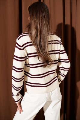 Gold Düğmeli Yan Çizgili Triko Hırka Bej Bordo - Kadın Giyim Modelleri