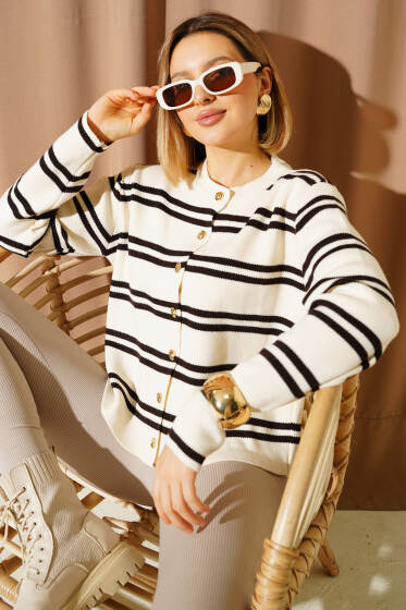 Gold Düğmeli Yan Çizgili Triko Hırka Bej Kahve - Kadın Giyim Modelleri