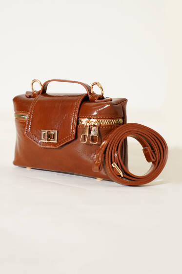 Gold Kilitli Rugan Mini Çanta Taba - Kol Çantası