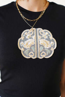 Gold Nakışlı T-shirt Siyah - Bluz