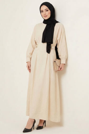 Gold Tokalı Pens Detaylı Elbise Bej - Elbise