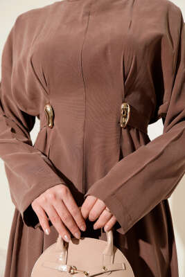 Gold Tokalı Pensli Tencel Elbise Kahve - Elbise