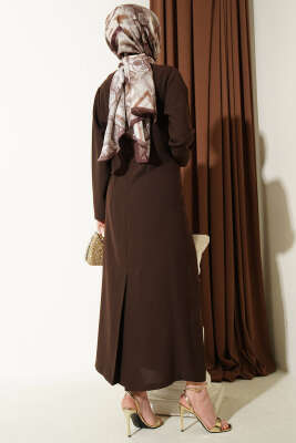 Gold Tokalı Yan Bel Pileli Elbise Kahve - Elbise