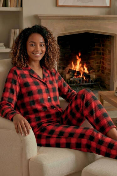 Gömlek Yaka Damla Desen Pijama Takımı Kırmızı Siyah - Kadın Pijama Takımı