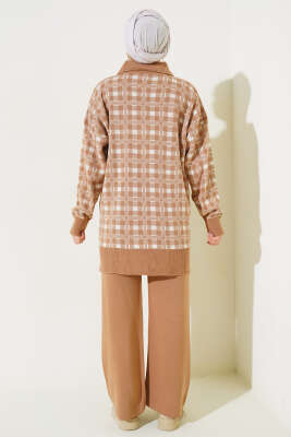 Gömlek Yaka Desenli Triko İkili Takım Latte - Triko İkili Takım