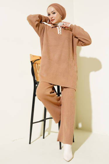 Gömlek Yaka Düğmeli Fitilli Triko Takım Büsküvi - İkili Takım