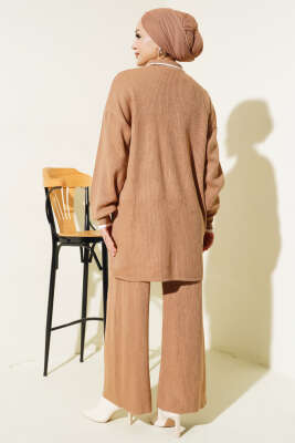 Gömlek Yaka Düğmeli Fitilli Triko Takım Büsküvi - Triko İkili Takım