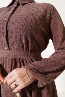 Gömlek Yaka Kuşaklı Elbise Kahve - Tesettür Elbise