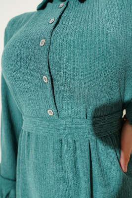 Gömlek Yaka Kuşaklı Elbise Zümrüt - Tesettür Elbise