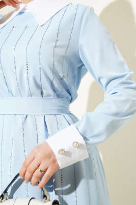 Gömlek Yaka Önü Taşlı Elbise Mavi - Tesettür Elbise