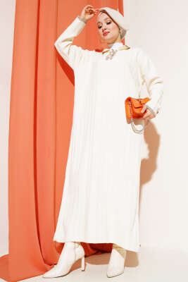 Gömlek Yaka Üç Düğmeli Triko Elbise Bej - Tesettür Elbise