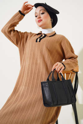 Gömlek Yaka Üç Düğmeli Triko Elbise Latte - Tesettür Elbise