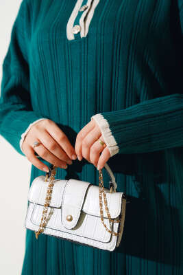 Gömlek Yaka Üç Düğmeli Triko Elbise Zümrüt - Tesettür Elbise