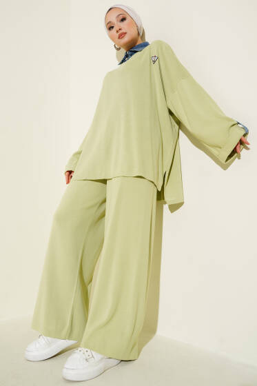 Gömlek Yakalı Armalı Triko İkili Takım Çağla Yeşili - İkili Takım