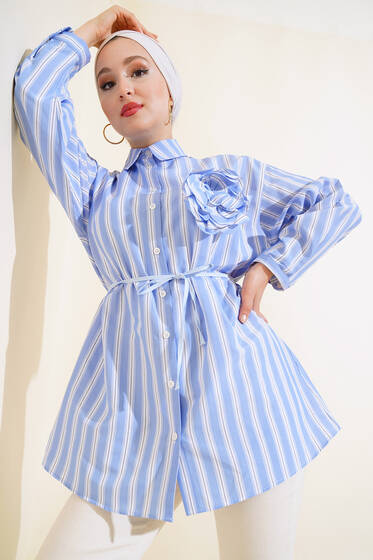 Gül Aksesuarlı Çizgili Gömlek Mavi - Gömlek