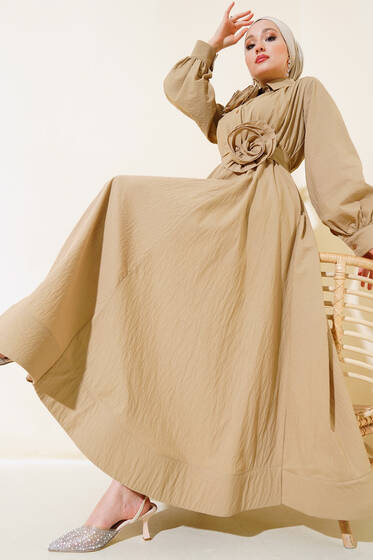 Gül Aksesuarlı Elbise Vizon - Elbise