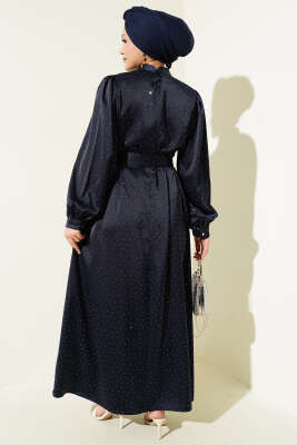 Gül Broşlu Mini Taşlı Saten Elbise Lacivert - Tesettür Elbise