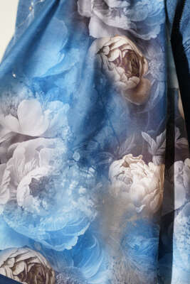 Gül Desenli Soft Şal Lacivert - Başörtüsü